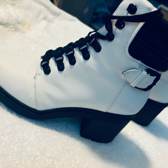 BRAND NEW Ankle Boots By MIX NO. 6 - Size 7.5 M - Heel 3 Inches - Box 51 - Picture 6 of 9